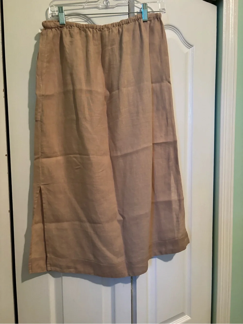 Women’s linen skirt